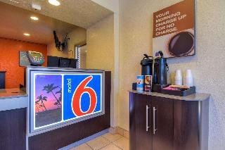 Motel 6 Hotel in Riverside