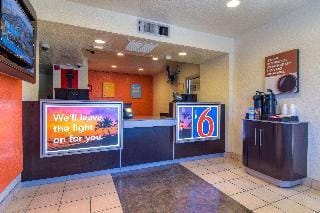 Motel 6 Hotel in Riverside