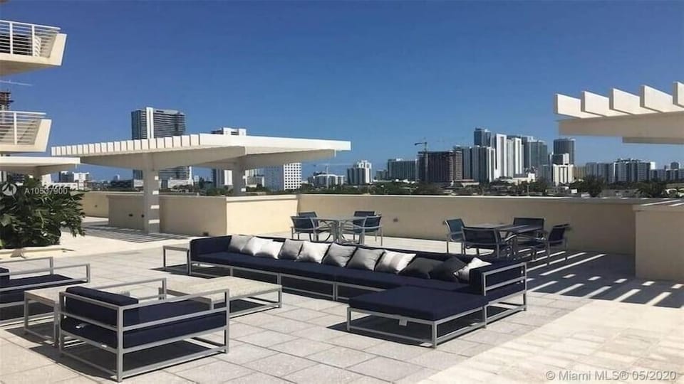 Sky City at Midtown Hotel in Miami