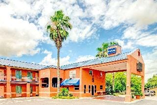 Travelodge San Antonio Lackland A F B Hotel in San Antonio