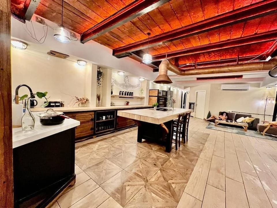 The Urban Chalet Hotel in Tel Aviv-Yafo