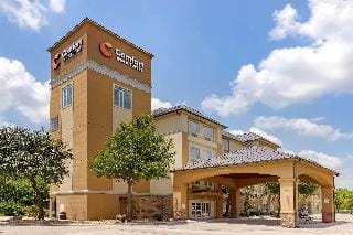 La Quinta Inn & Suites San Antonio Fiesta TX Hotel in San Antonio