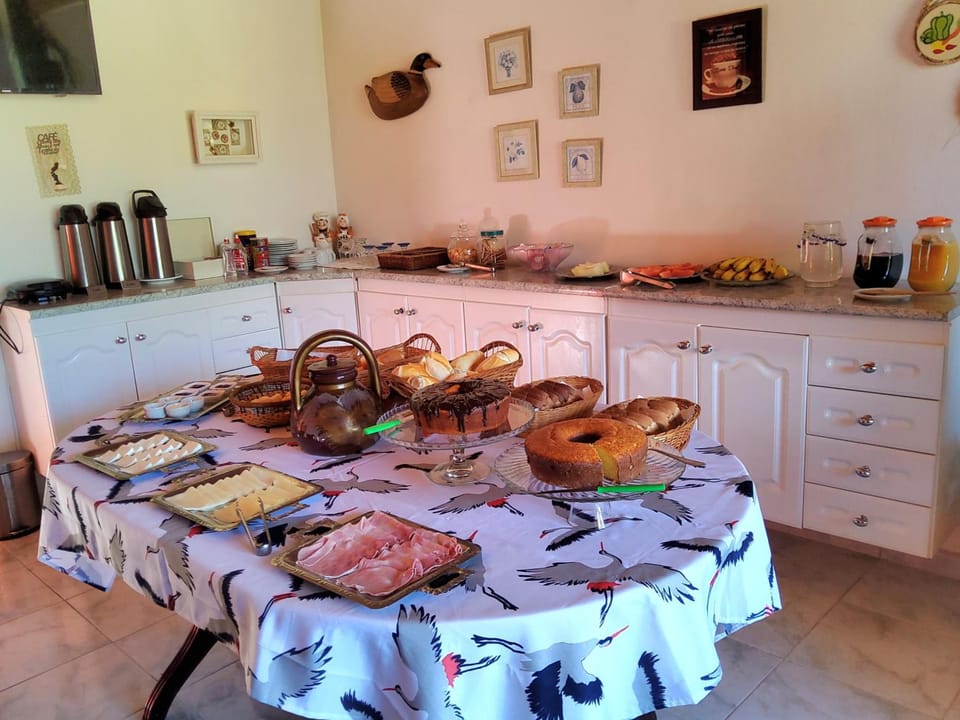 pousada helebastian Inn in Campos do Jordão