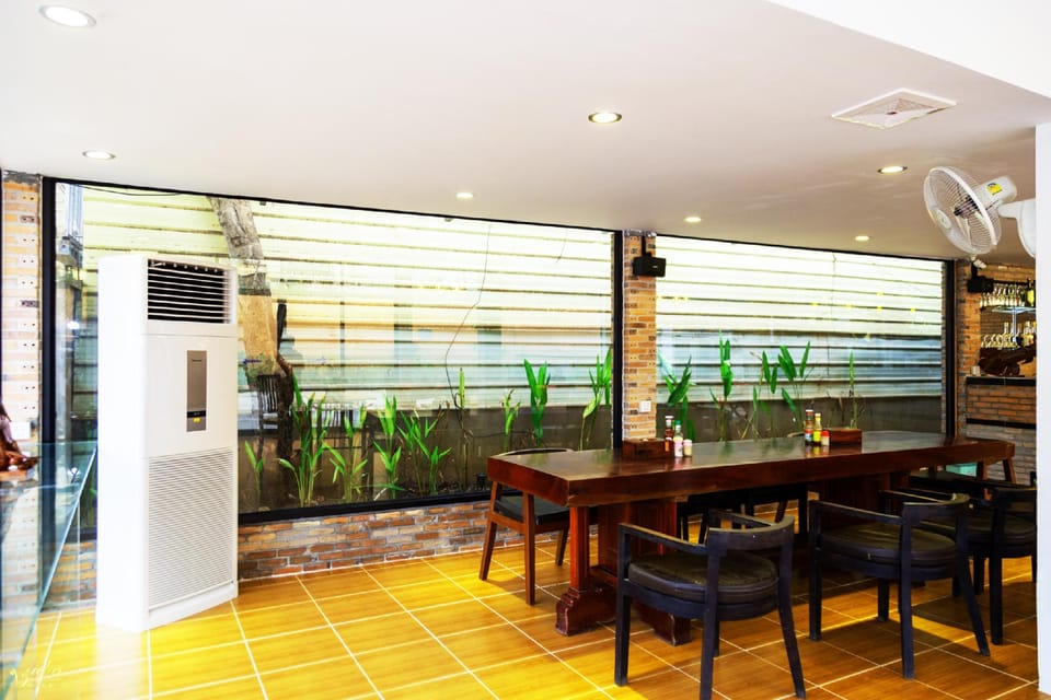 Coffee shop