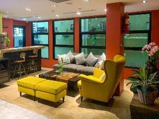 Aspira D' Andora Sukumvit 16 Hotel in Bangkok