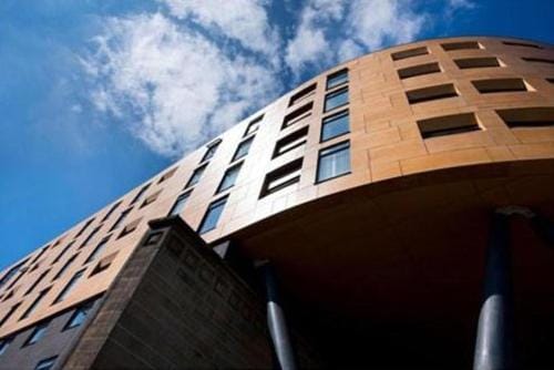 Luxury Lancaster Apartment with Parking Hotel in Lancaster