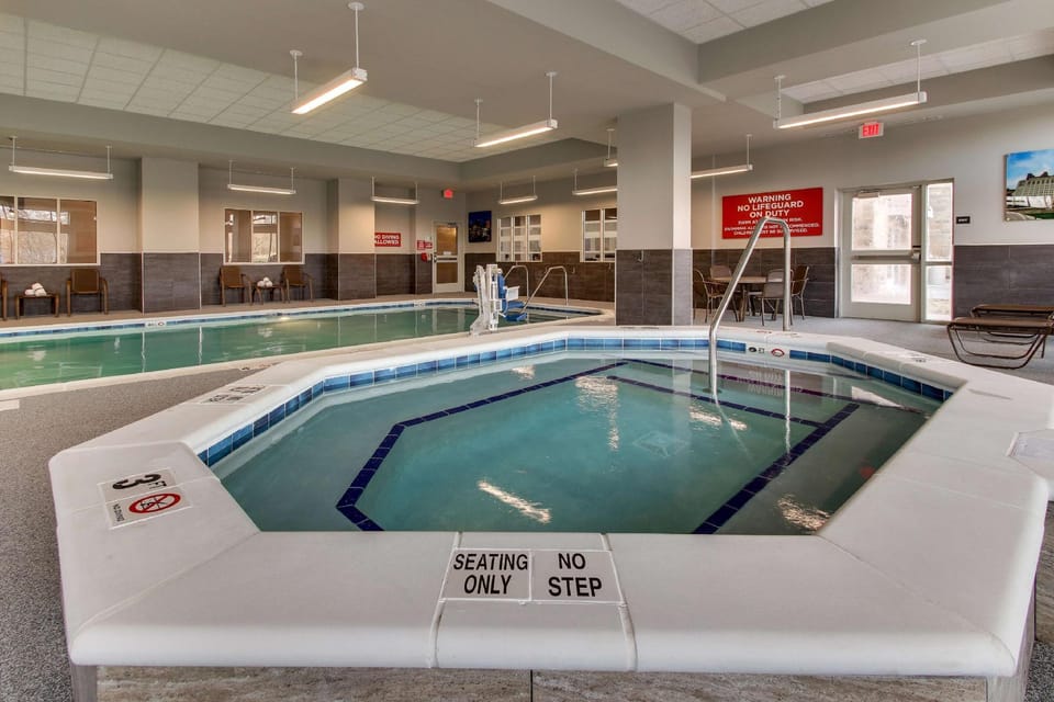 Drury Inn & Suites Cleveland Beachwood Hotel in Lake Erie