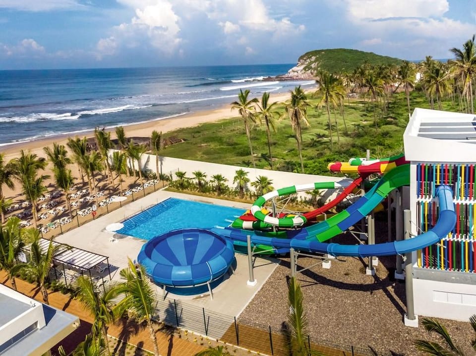 Hotel Riu Emerald Bay Hotel in Mazatlan
