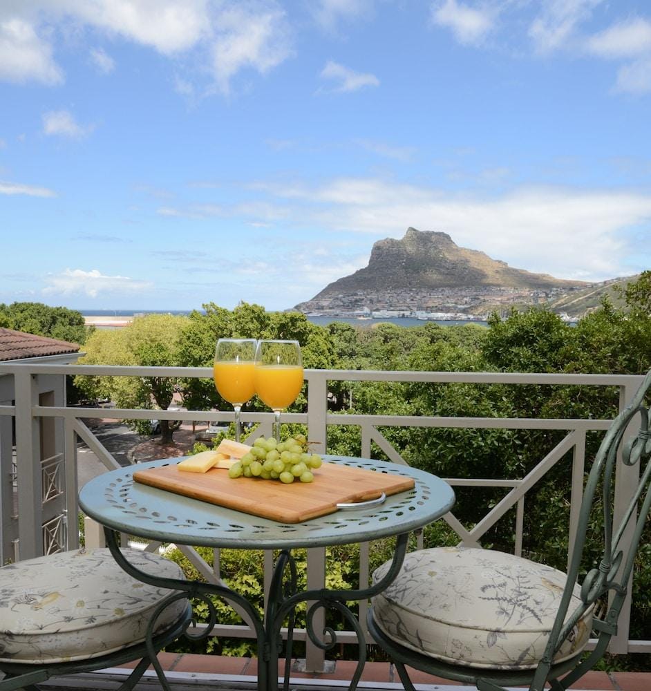 dk villas 1 Harbour View Hout Bay Hotel in Cape Town