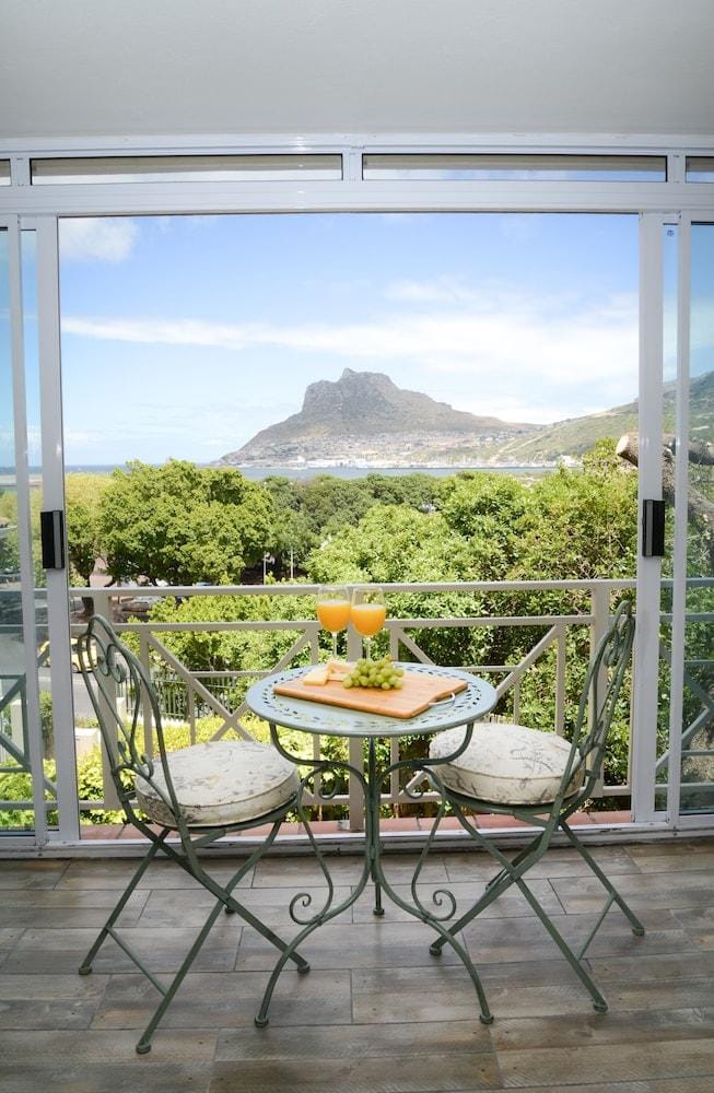 dk villas 1 Harbour View Hout Bay Hotel in Cape Town