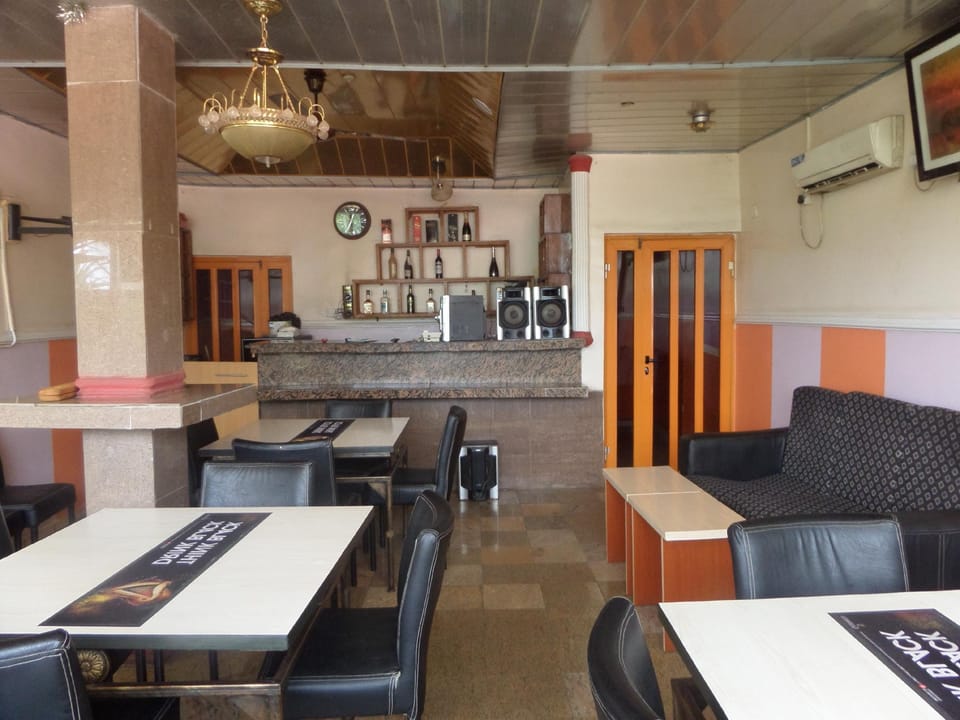 Bar/lounge