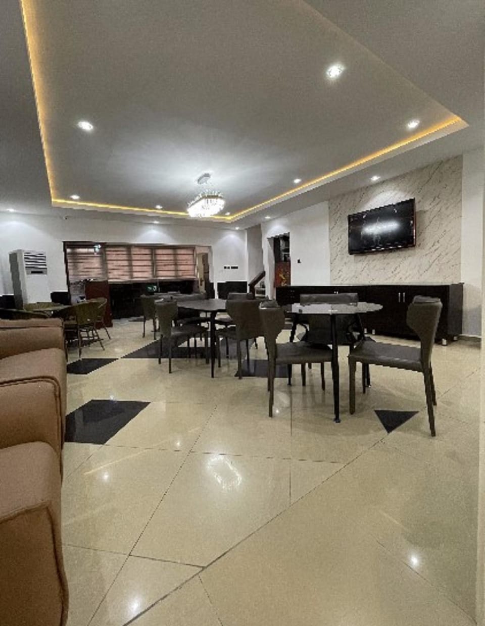 Charlies Place and Suites Hotel in Lagos