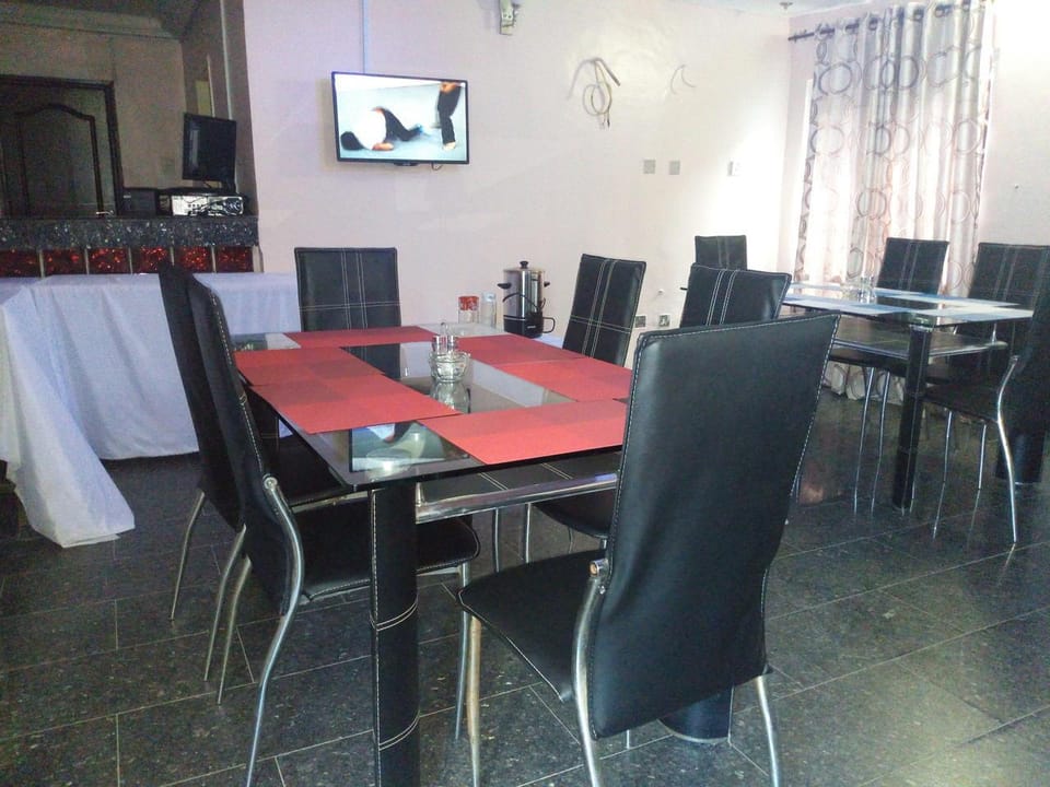 D'Luxx Villa and Suites Hotel in Lagos