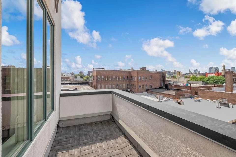 Condor Hotel - Williamsburg, Brooklyn Hotel in Bedford-Stuyvesant