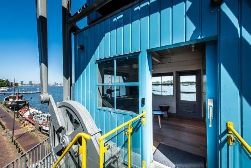 The Yays - Crane Apartment Hotel in Amsterdam