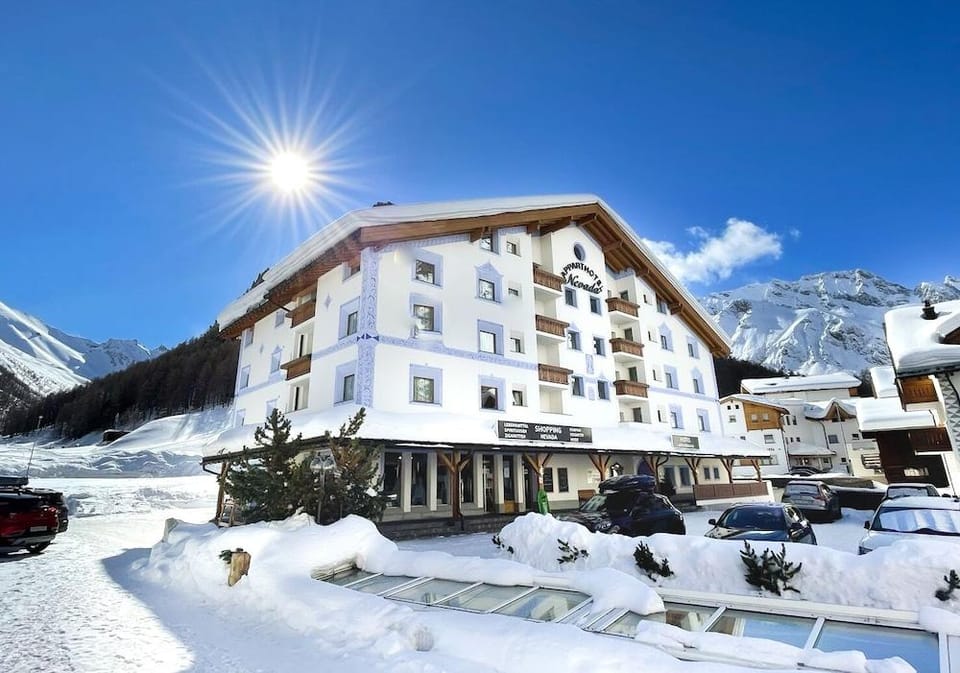 Apparthotel Garni Nevada Hotel in Canton of Grisons