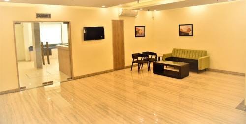 STARLIT SUITES SHIRDI Hotel in Maharashtra