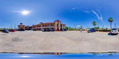 Palace Inn Hotel in Aldine
