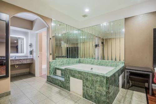 Palace Inn Hotel in Aldine