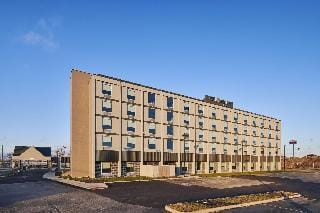 Radisson Hotel Cleveland-Eastlake Hotel in Willoughby
