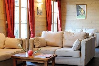 Lagrange Vacances - Les Arolles *** Hotel in Saint-Gervais-Bains
