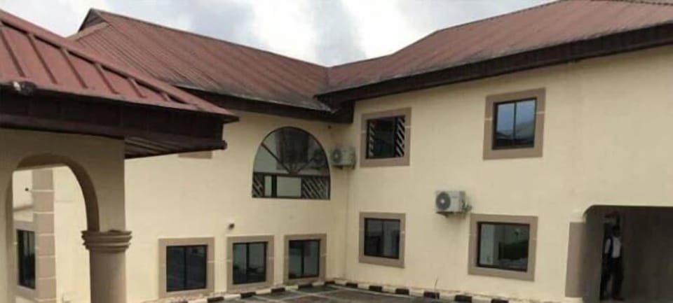 Paconsu Suites Hotel in Nigeria