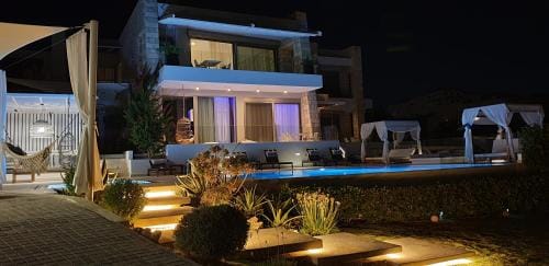 Made of Blue luxury suites collection Hotel in Rethymno