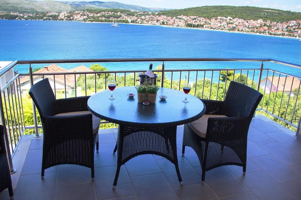 Apartments Kelic Hotel in Okrug Gornji