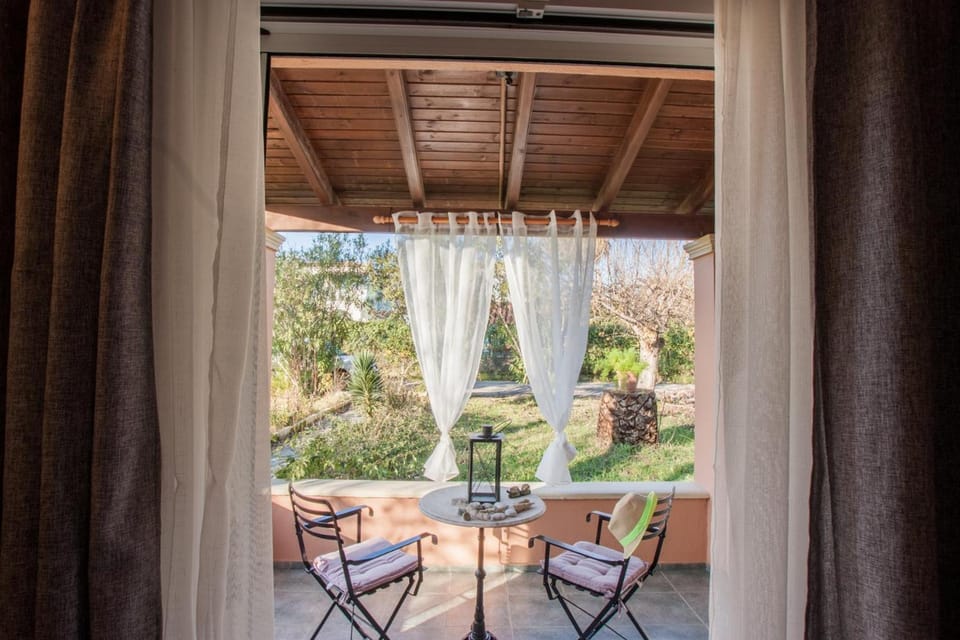 Tellis Holiday Rooms Hotel in Moraitika