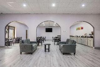 FairBridge Inn Express at Windsor Oaks Hotel in Indiana