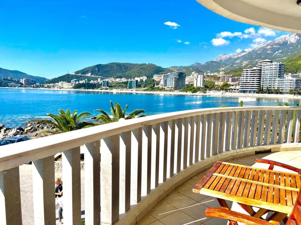 Sea view Apartments Rafailovici Hotel in Budva Municipality