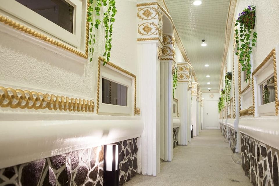 W Clark Hotel & Resort Hotel in Angeles