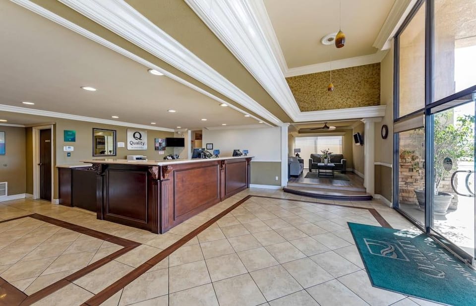 Quality Inn Long Beach Airport Hotel in Signal Hill