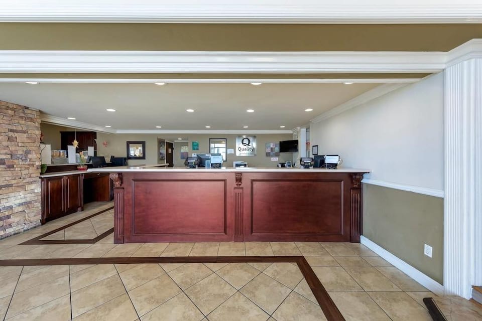 Quality Inn Long Beach Airport Hotel in Signal Hill