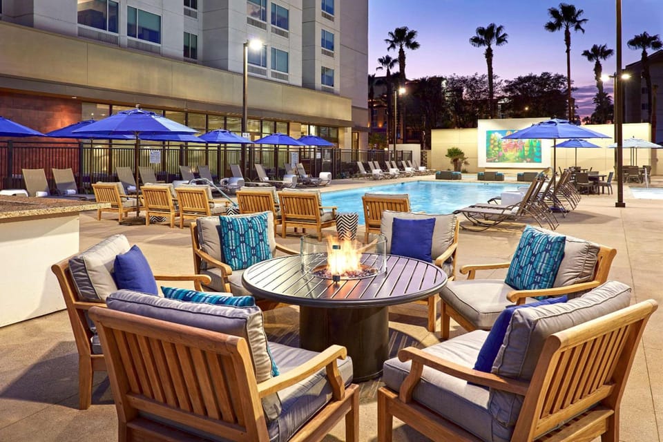 Anaheim Resort Suites Hotel in Garden Grove