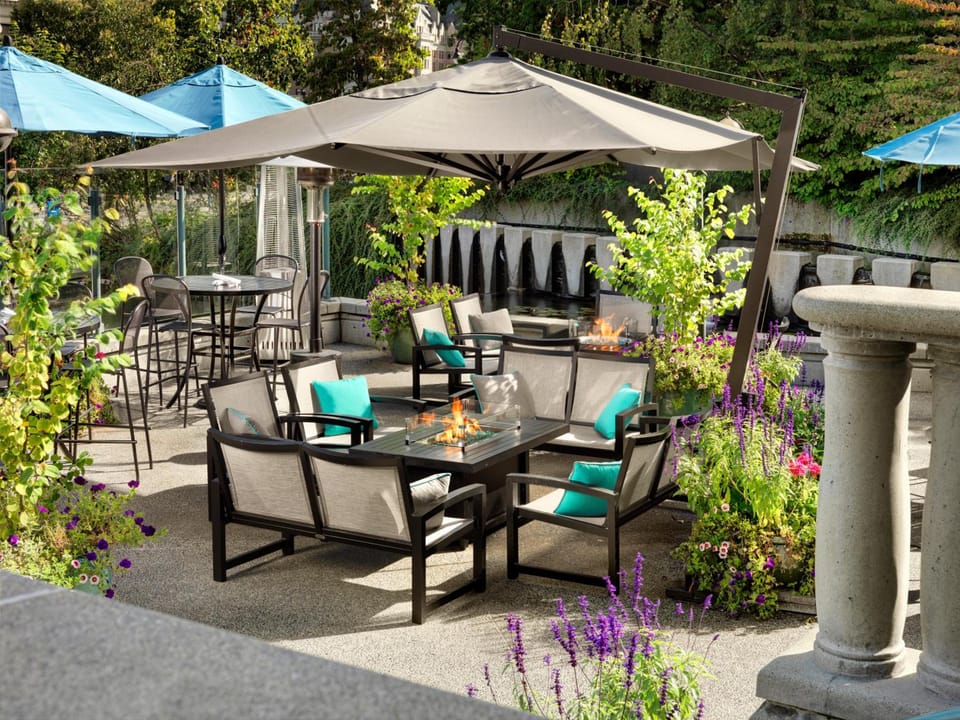 Hotel Grand Pacific Hotel in Victoria