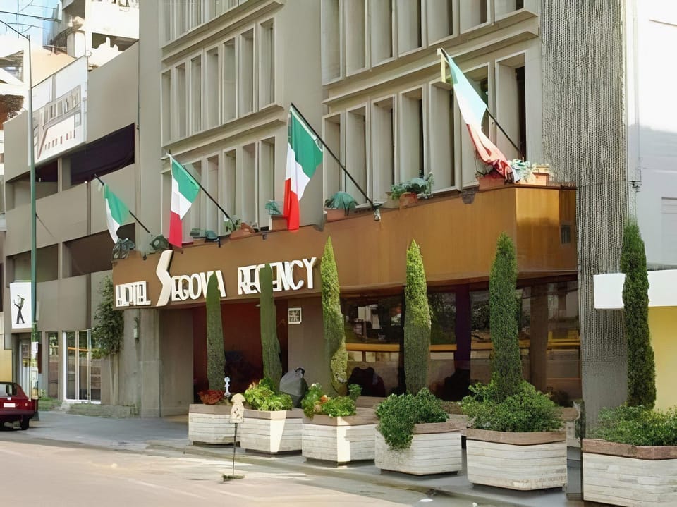 Segovia Regency Hotel in Mexico City