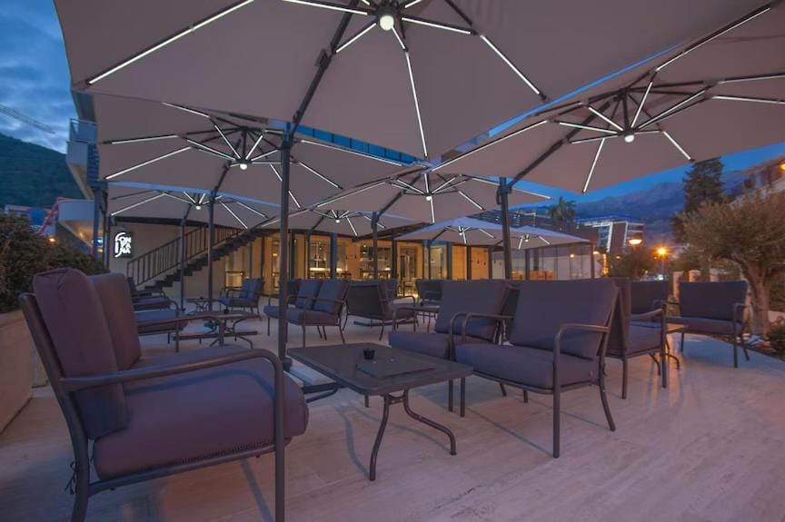 Blue Marlin Apartments Hotel in Budva