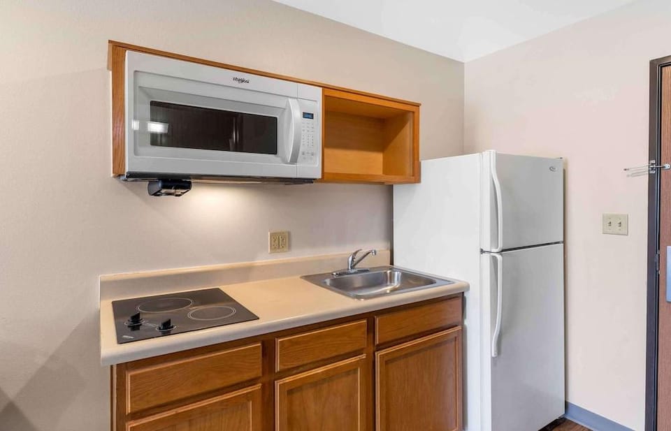 WoodSpring Suites Loveland Hotel in Loveland