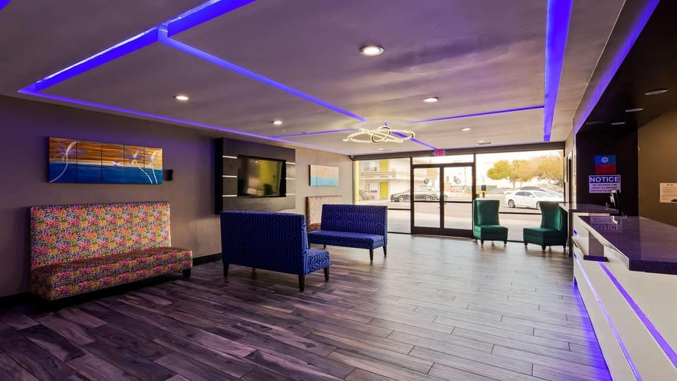 Marina Bay Inn & Suites Hotel in Point Richmond