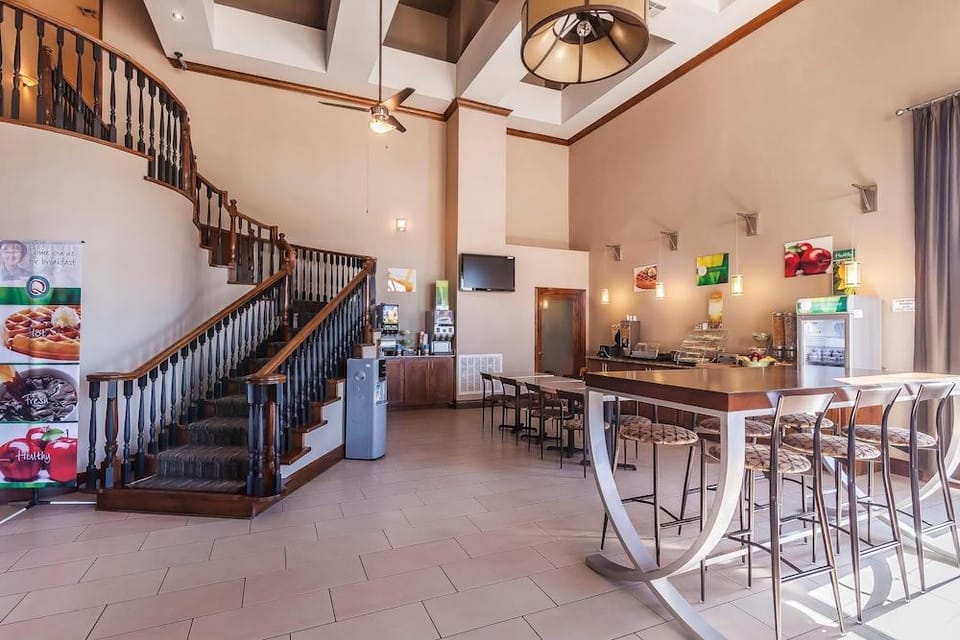 Quality Inn & Suites Hotel in Tulsa