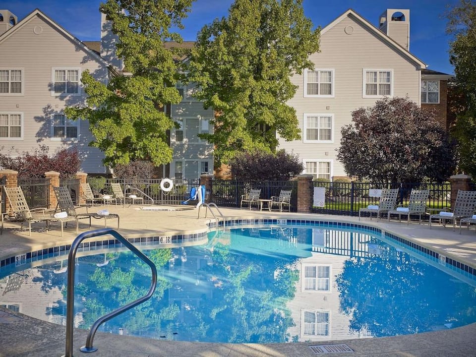 Sonesta ES Suites Cincinnati Hotel in Sharonville