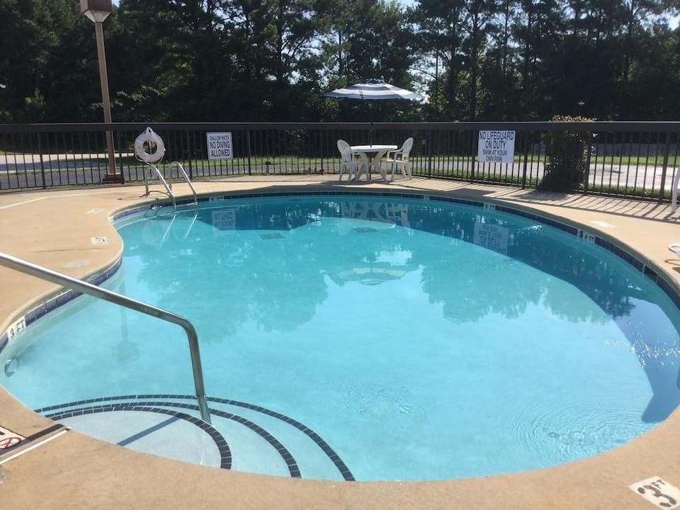 Days Inn Clinton Hotel in South Carolina