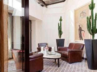 Chez Colisee Hotel in Paris