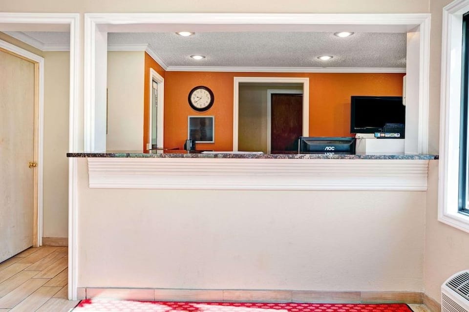 Knights Inn Detroit Area / Sterling Heights Hotel in Sterling Heights