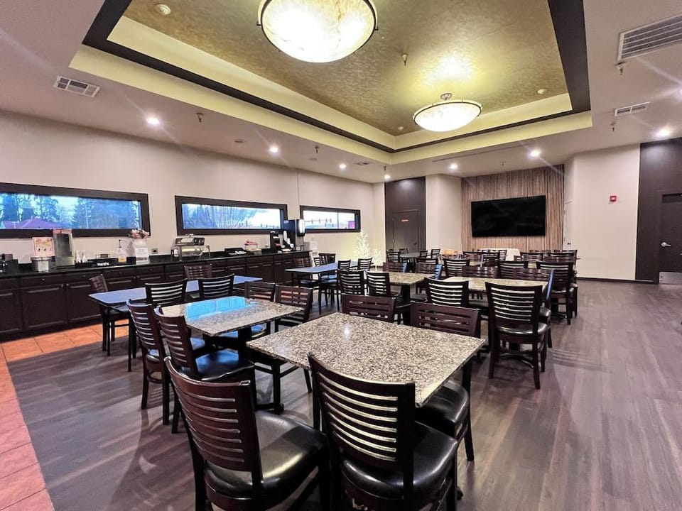 Best Western Plus River's Edge Hotel in Tukwila