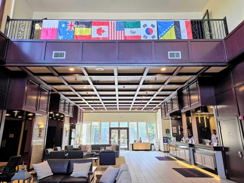 Best Western Plus River's Edge Hotel in Tukwila