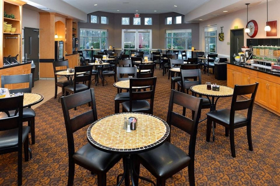 Comfort Suites Airport Hotel in Tukwila