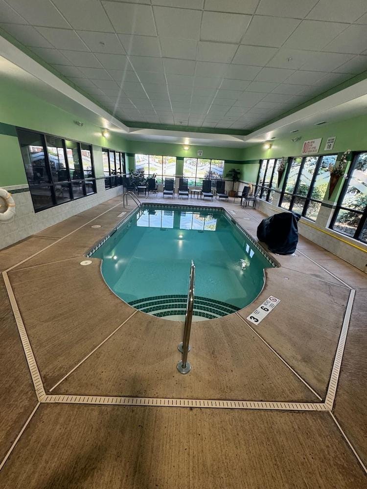 Comfort Inn Near Walden Galleria Mall Hotel in Cheektowaga