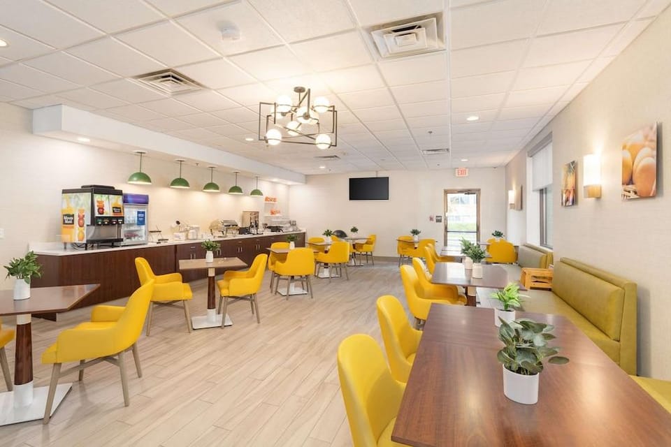 Days Hotel Buffalo Airport Hotel in Cheektowaga